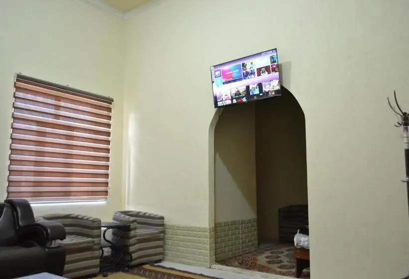 اتاق راحتی سه تخته, Hostel Nabi Bobo
