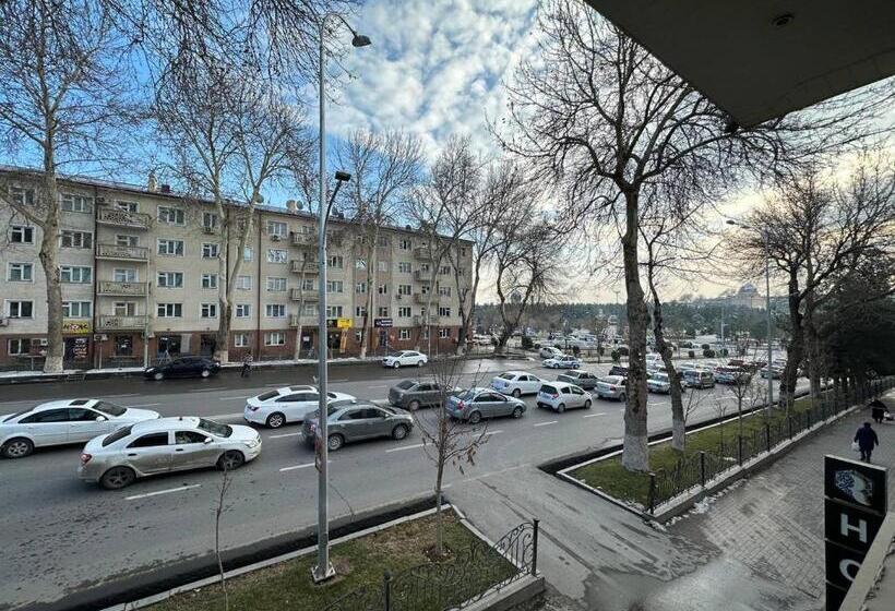 اتاق استاندارد سه نفره, Hostel Nabi Bobo