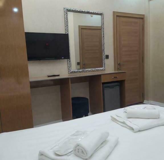 اتاق استاندارد یک نفره, Bonami