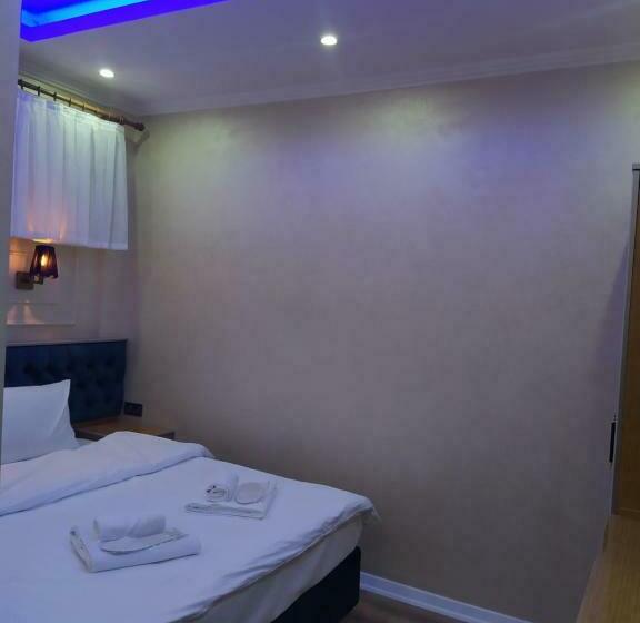 اتاق استاندارد یک نفره, Bonami