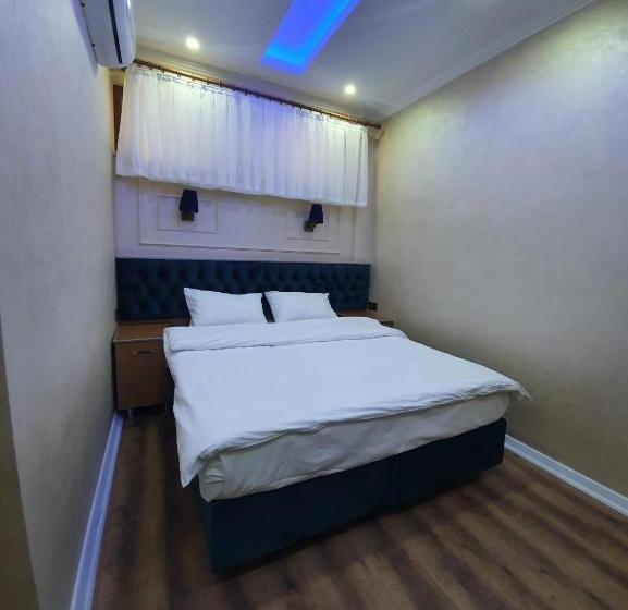 اتاق استاندارد یک نفره, Bonami