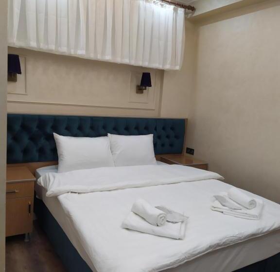 اتاق استاندارد یک نفره, Bonami