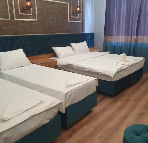 スタンダード４人部屋, Bonami