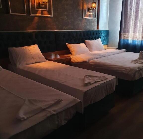 اتاق استاندارد چهار تخته, Bonami