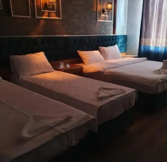スタンダード４人部屋, Bonami