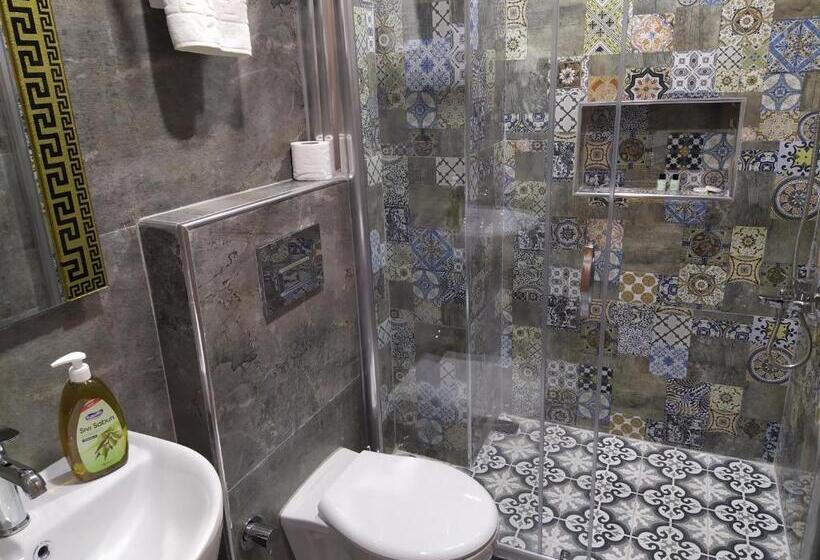 اتاق استاندارد چهار تخته, Bonami