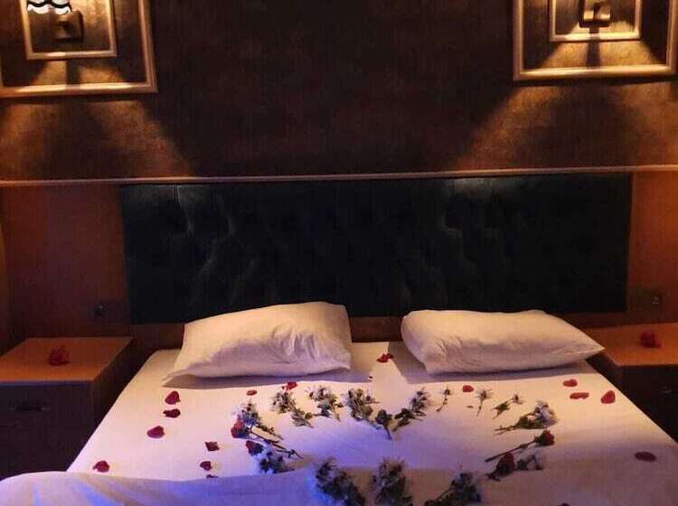 اتاق استاندارد, Bonami