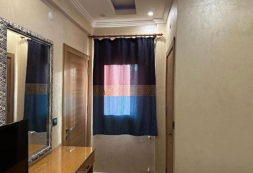 اتاق استاندارد یک نفره, Bonami