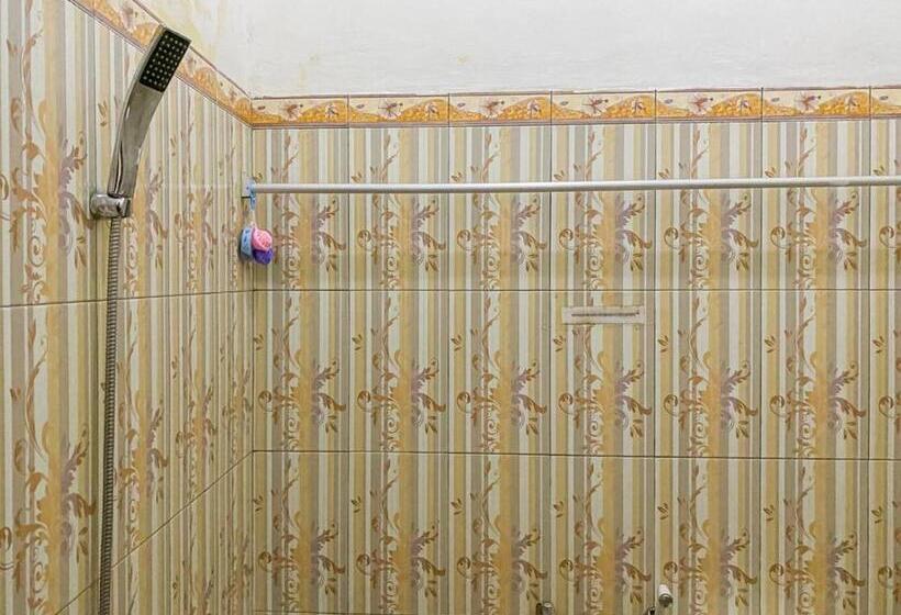 חדר סופריור עם מיטת קינג, Nascar Family Hotel Palangkaraya Redpartner