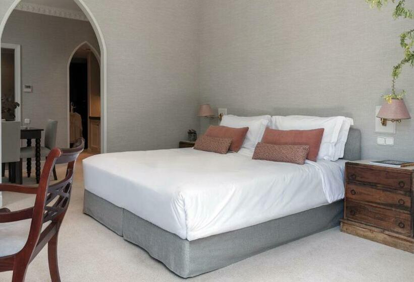 سوییت سوپریور, The Kefalari Suites
