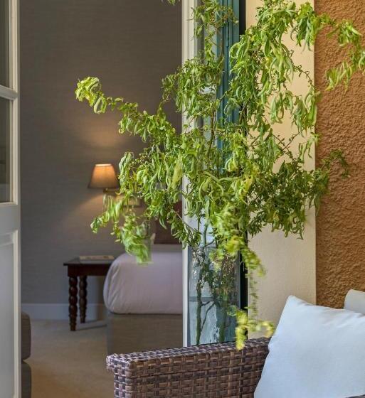 수피리어 스위트, The Kefalari Suites