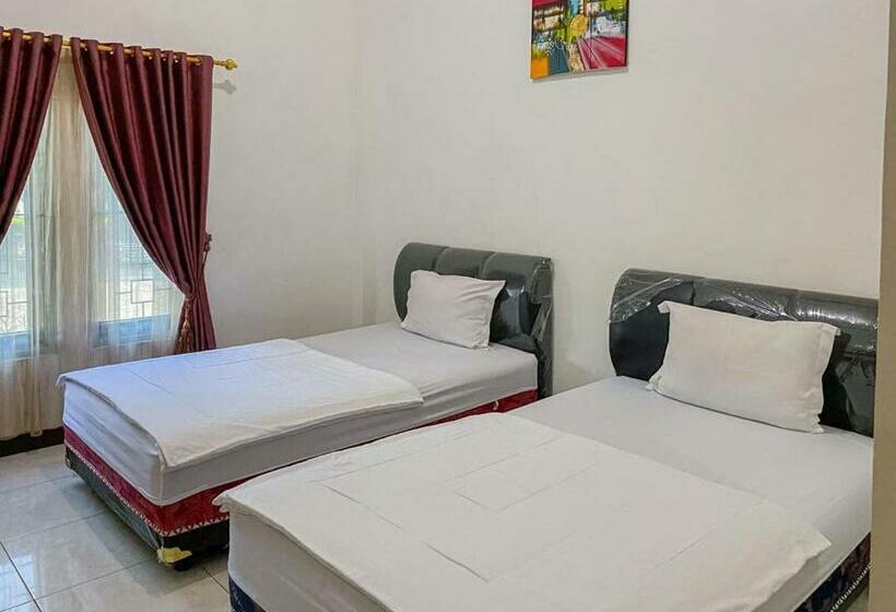 חדר סופריור, Nascar Family Hotel Palangkaraya Redpartner