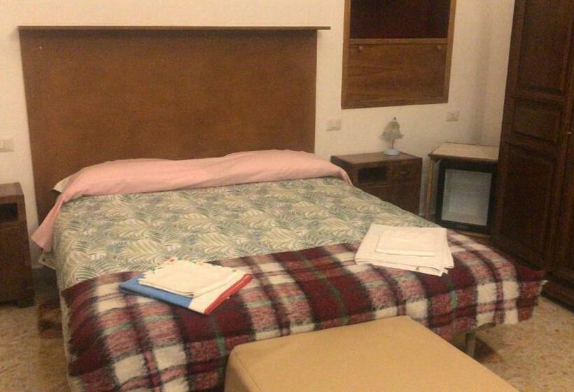 标准三人间, Il Viandante