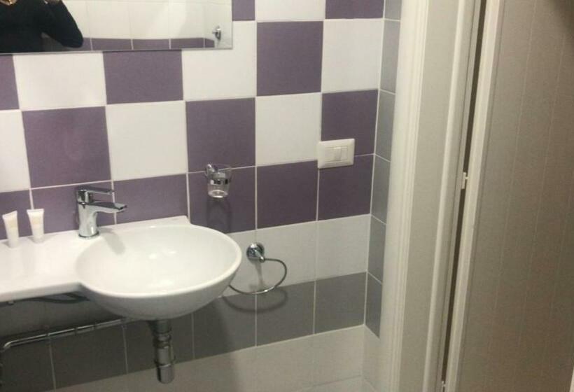 标准三人间, Il Viandante