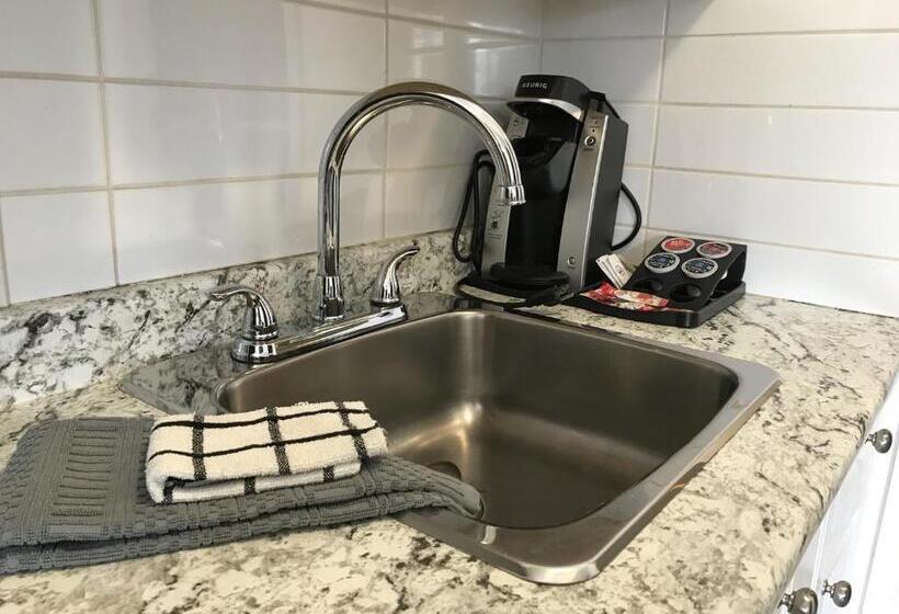 سوییت خانوادگی, Duncan Motel