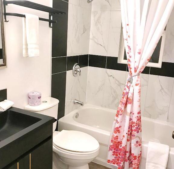 اتاق استاندارد, Duncan Motel