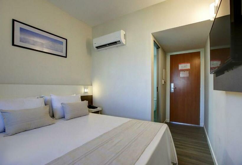 Quarto Estandar, Go Inn Caratinga  Mg