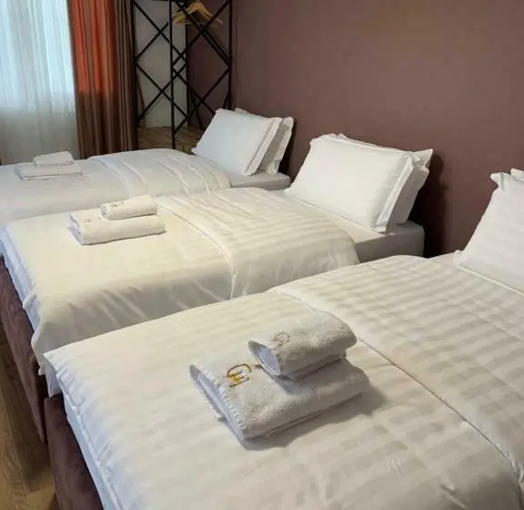 اتاق استاندارد سه نفره, Grand Hotel Pogradec