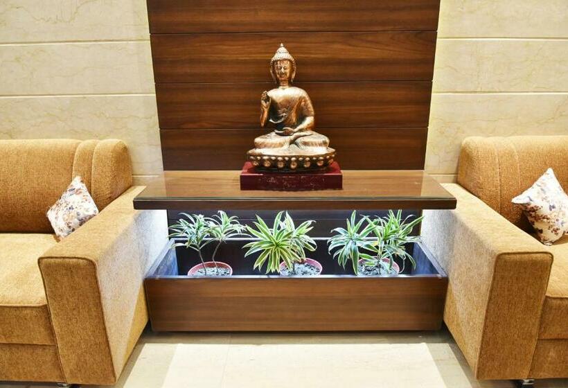 Номер Economy, Hollywood Heights Near Railway Station