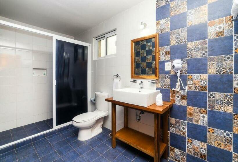 Balkonlu Süit, Meson Del Barrio