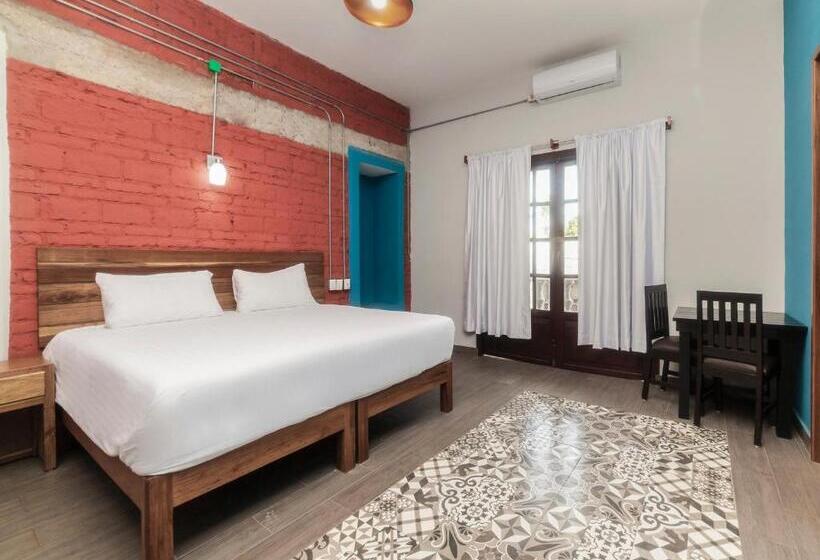 Balkonlu Junior Süit, Meson Del Barrio