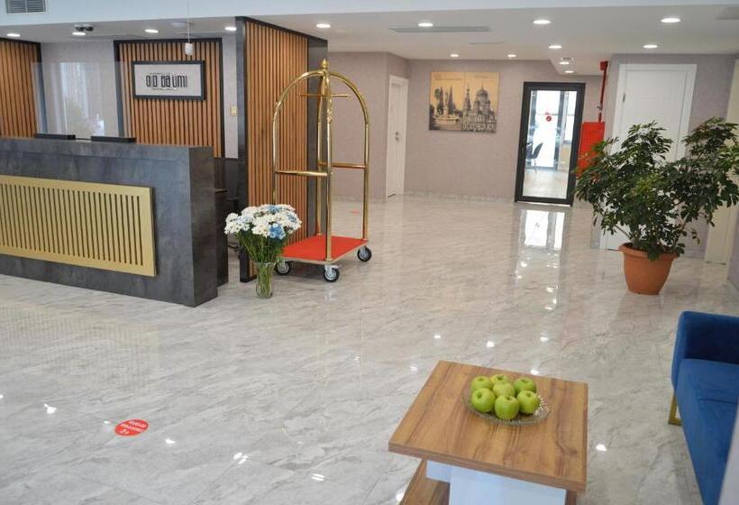 اتاق استاندارد سه تخته با بالکن, Old Batumi