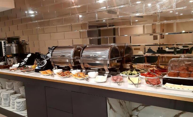 اتاق استاندارد با تراس, Old Batumi