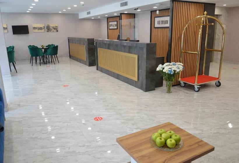 اتاق استاندارد با تراس, Old Batumi