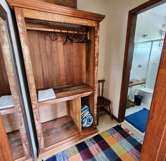 스탠다드 트리플 룸, Pousada Recanto Da Lunane