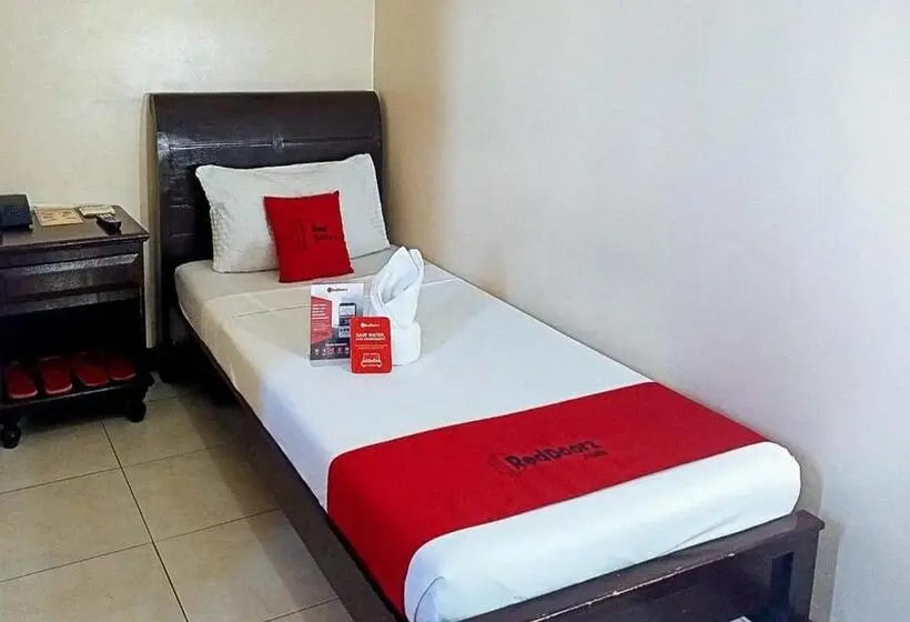 スタンダードシングルルーム, Reddoorz Near Ormoc Port Terminal
