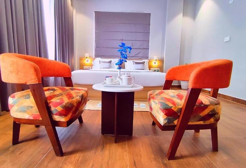 غرفة إدارية ثلاثية, Shrigo Hotel Nathdwara