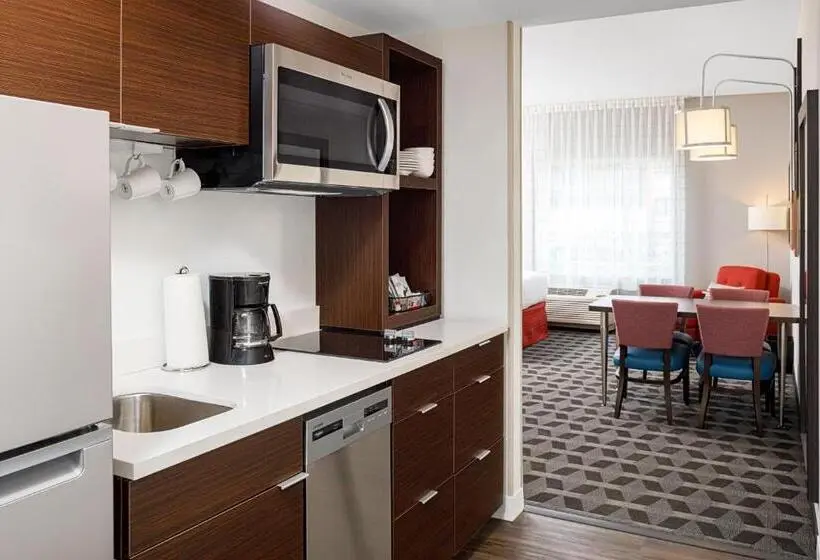 スタンダードスタジオ, Towneplace Suites By Marriott Ironton