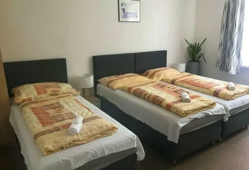 スタンダードトリプルルーム, Pension Berten Strašice