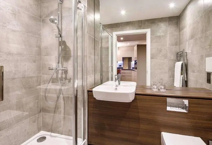 スタンダードスタジオ, Aparthotel Adagio London Sutton Point