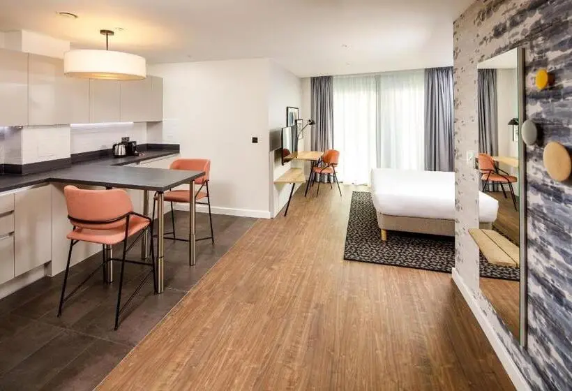 スタンダードスタジオ, Aparthotel Adagio London Sutton Point