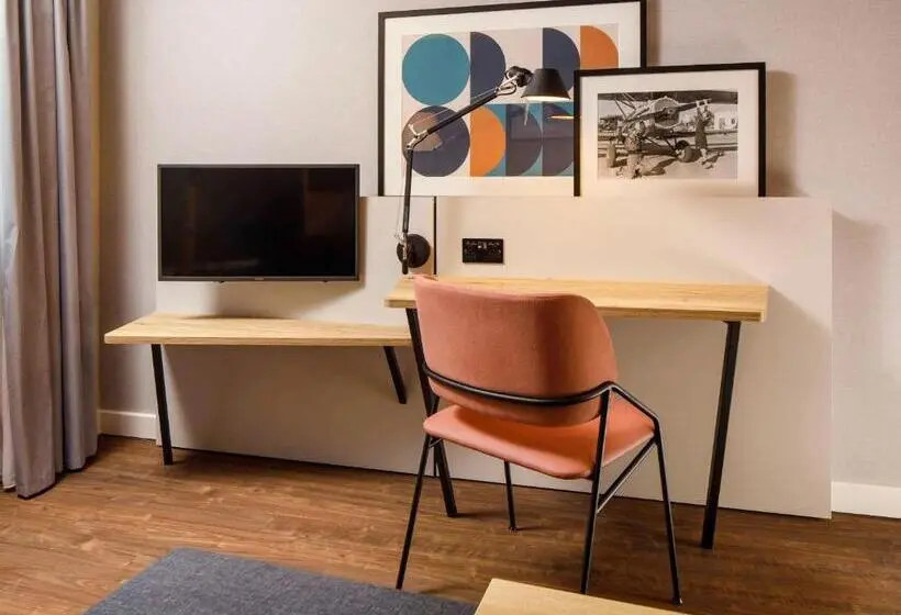 スタンダードスタジオ, Aparthotel Adagio London Sutton Point
