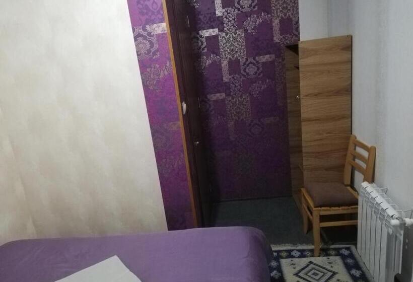 اتاق استاندارد, Hostel Violet
