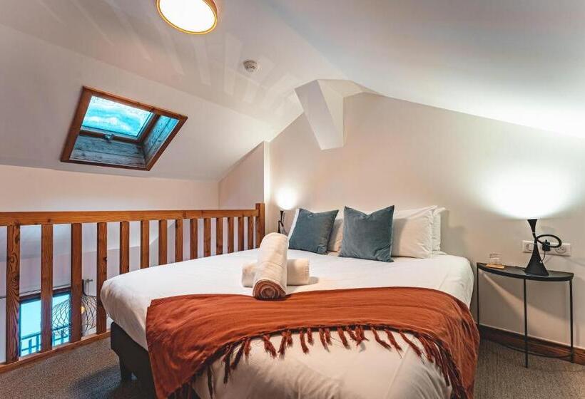 חדר משפחתי, Du Lac