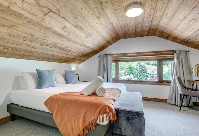 חדר משפחתי דלוקס, Du Lac