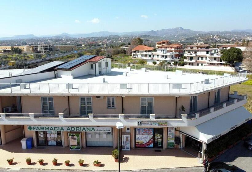 غرفة قياسية رباعية مزودة بشُرفة, Accòmodati B&b