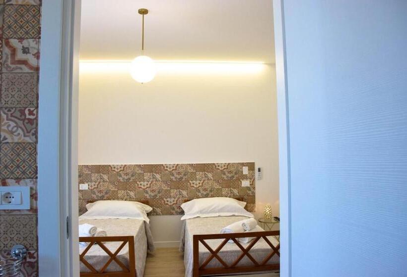 غرفة ديلوكس مزودة بشرفة, Accòmodati B&b