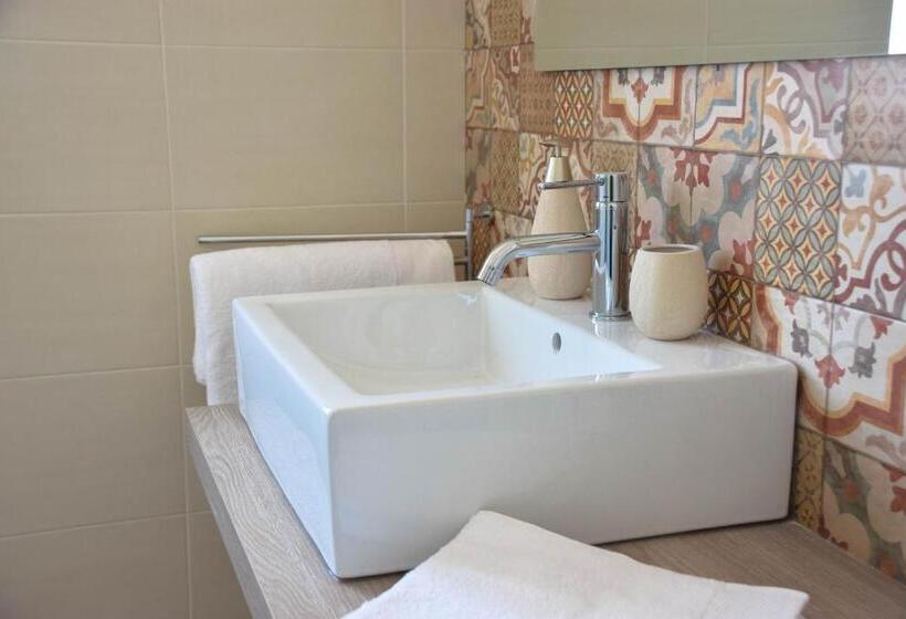 غرفة ديلوكس مزودة بشرفة, Accòmodati B&b