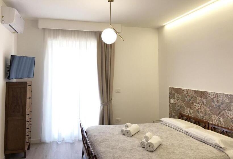 غرفة ديلوكس مزودة بشرفة, Accòmodati B&b