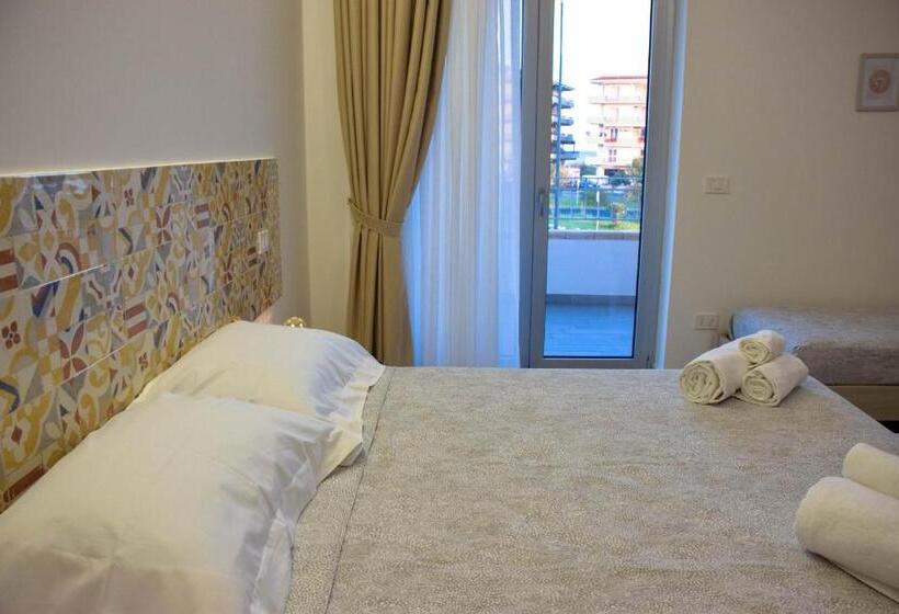 Четырехместный Номер Стандарт с Балконом, Accòmodati B&b