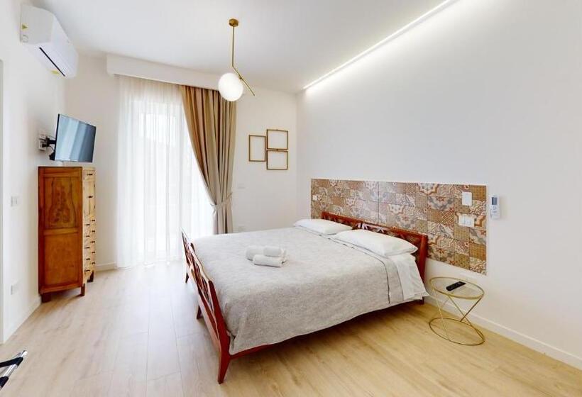 Номер Deluxe с Балконом, Accòmodati B&b