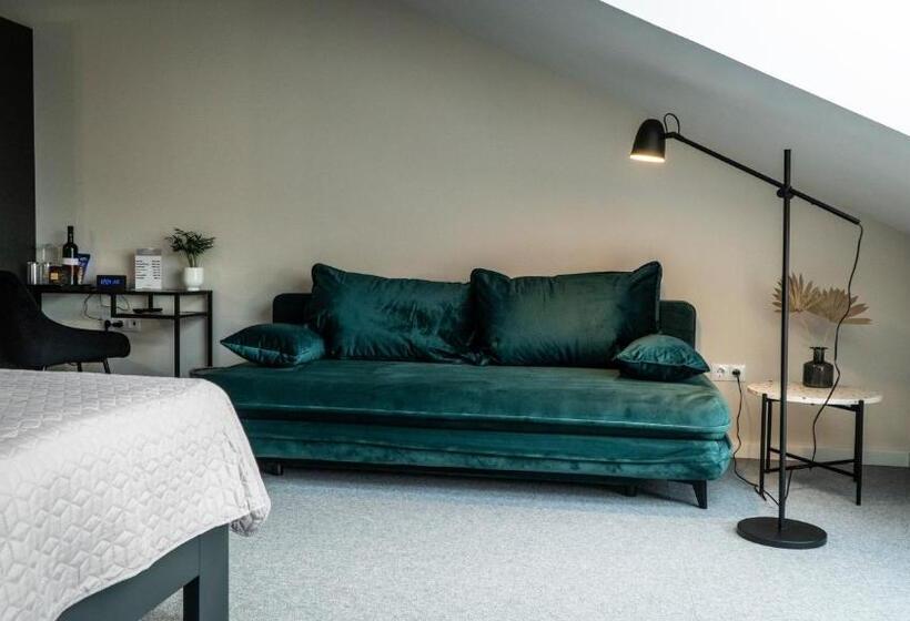 חדר סופריור, Dobosi Birtokközpont