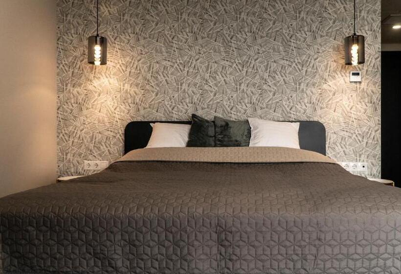 חדר סופריור, Dobosi Birtokközpont