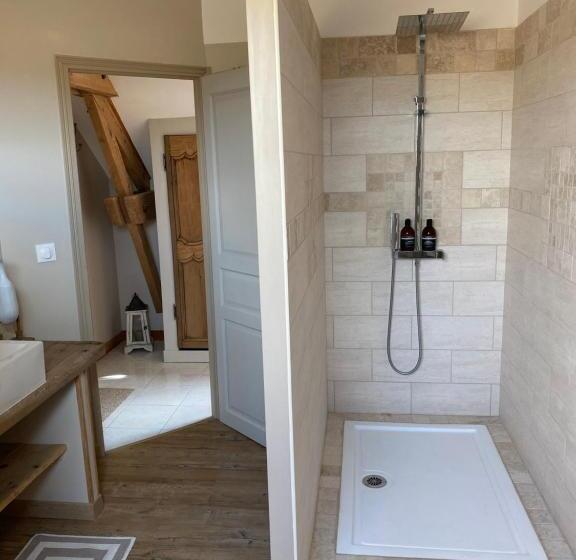 غرفة سوبيريور ثلاثية, La Suite Du 12