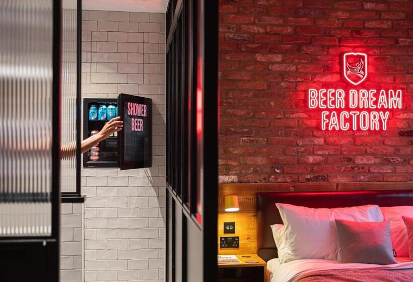 Quarto Estandar Cama King para Deficientes Físicos, Brewdog Doghouse Manchester
