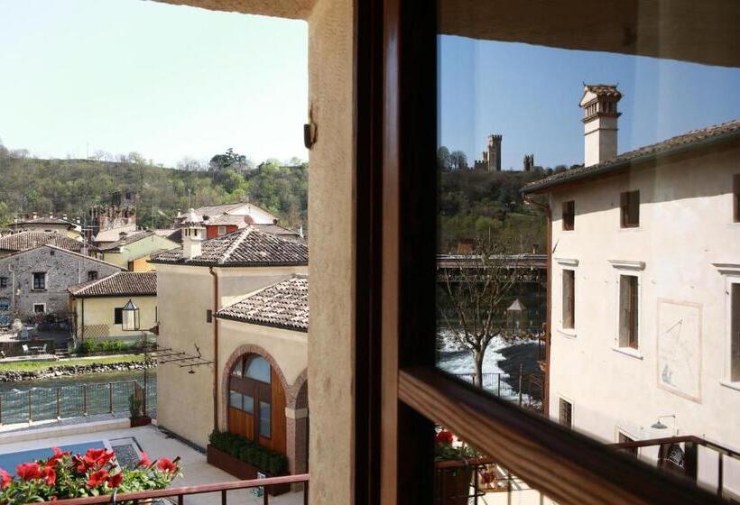 带园景的小型套房, Corte Regia Relais & Spa